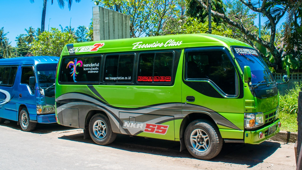 bus to go around Bali