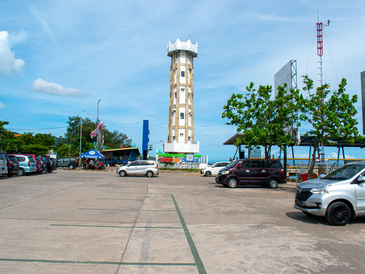 bangsal harbor in lombok to get to gili islands