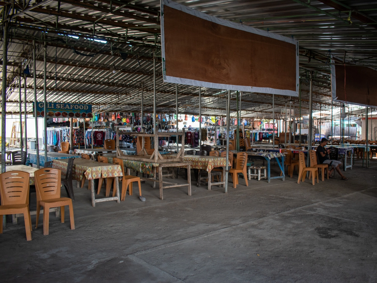 gili trawangan night market view during the day