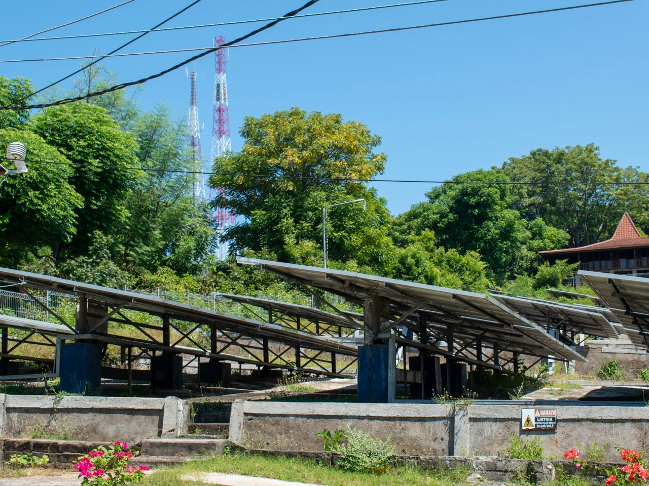 solar panels on gili trawangan