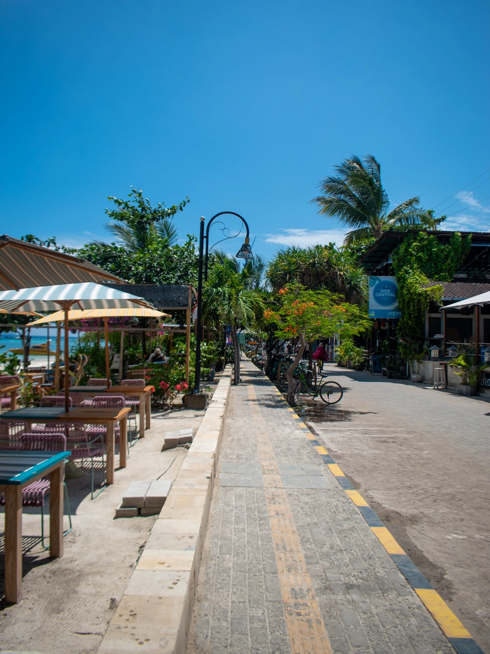 main street on gili trawangan