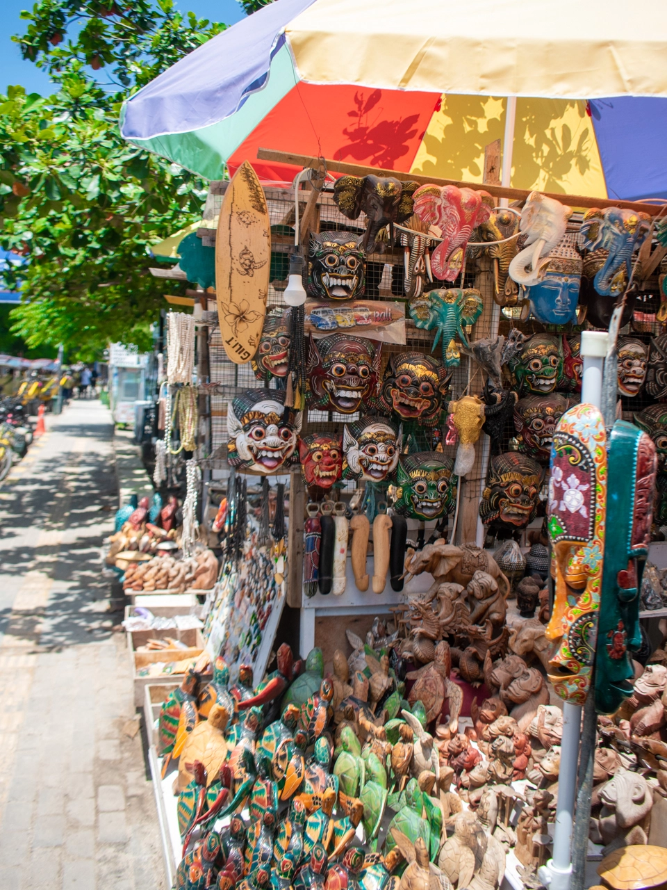 woodcraft stalls on gili trawangan
